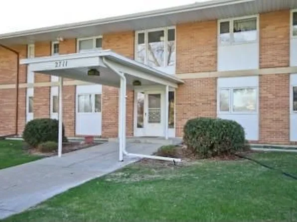 2711 12th St S, Fargo, ND 58103