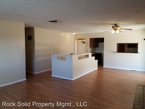 3rd image of 6208 Katson Ave NE