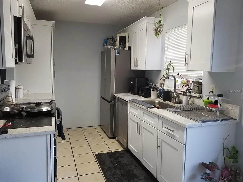 Building Photo - 1610 Little River Dr #20