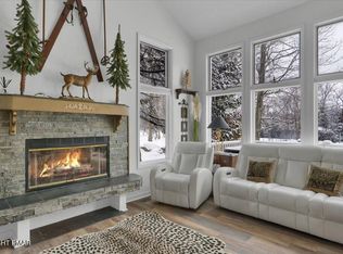 22 Mountainwoods Dr, Lake Harmony, PA 18624