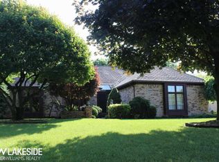 38128 E Bonkay Dr, Clinton Township, MI