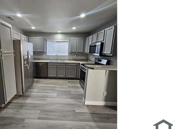 5394 Snake Ln, Las Vegas, NV 89118