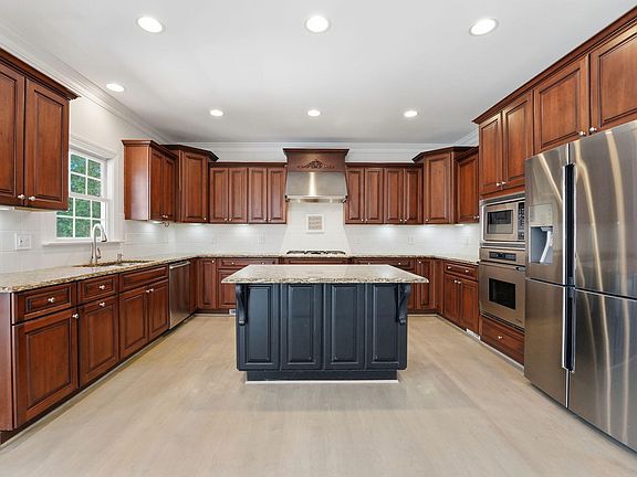 3rd image of 2900 Snapswell St