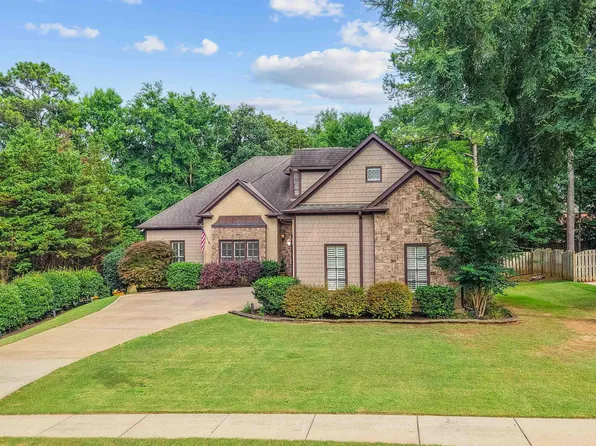 208 Sterling Gate Ln, Alabaster, AL 35007