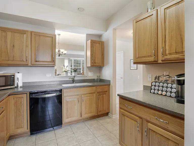 12452 Wedgemere Dr — Photo 6