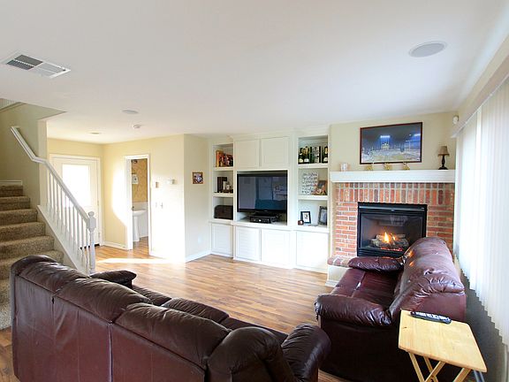 Family room. 