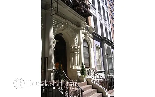 Sold by Douglas Elliman | media 15