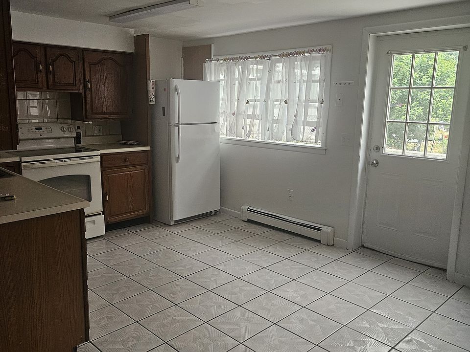 1st image of 118 Brandy Ln #1