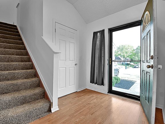 5th image of 5437 Winchester Cathedral Dr