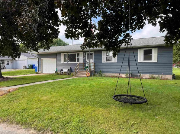 408 W Weare St, Clarksville, IA 50619