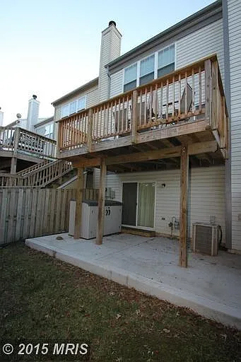 21022 Coach House Square — Photo 4