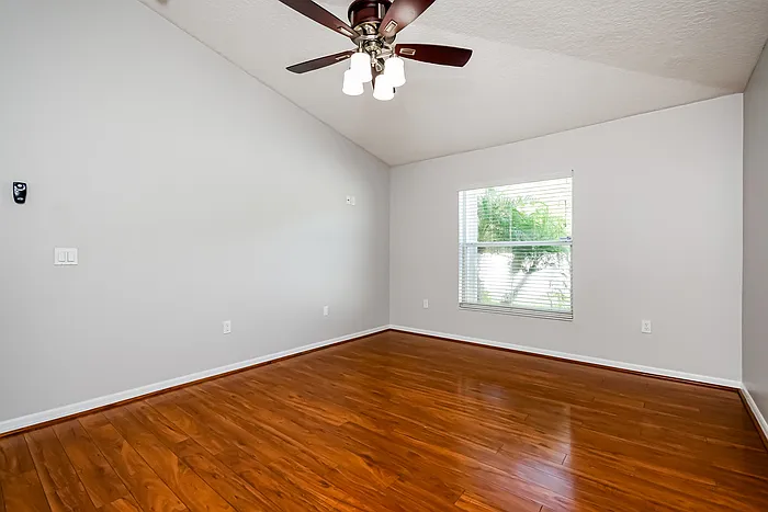 1012 Heron Ct — Photo 12