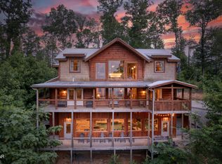 809 Pinecrest Way, Sevierville, TN 37862