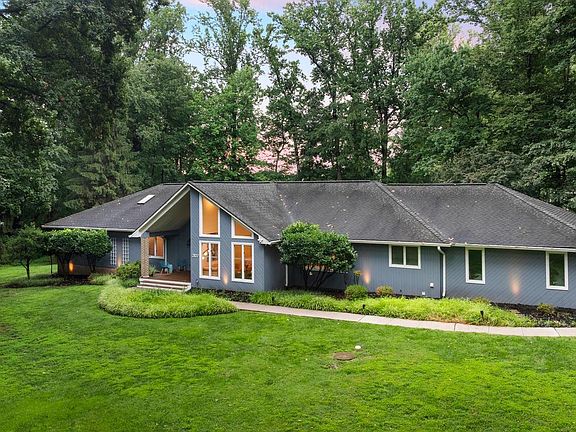 4th image of 2107 Harmony Woods Rd