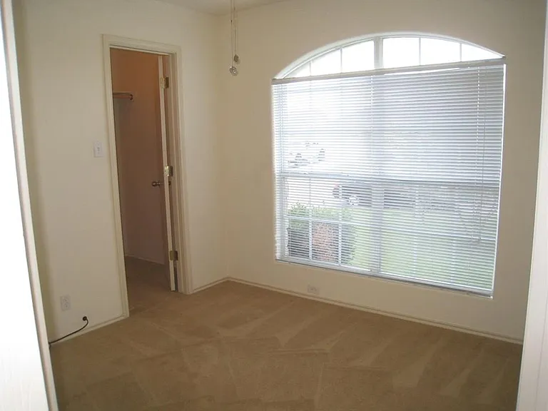 236 Moonstone Dr — Photo 10