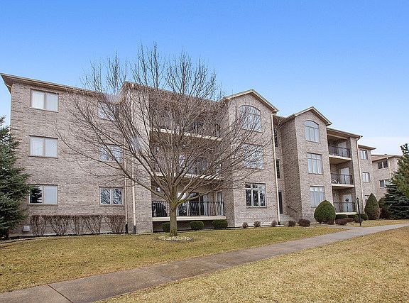 2nd image of 18600 S Pine Lake Dr #2A