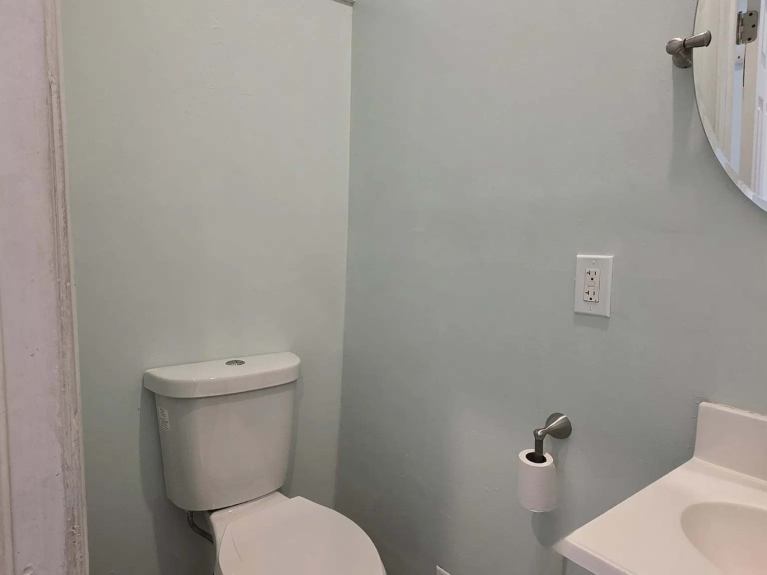 3 bed, 1.5 bath, 824 sqft, $1,500 — Photo 4