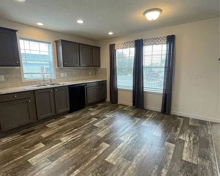 Oakridge Estates — Photo 26