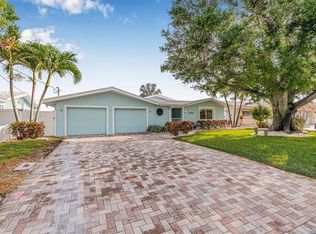 352 La Hacienda Dr, Indian Rocks Beach, FL 33785