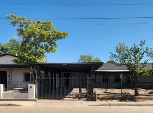 819 Apache Ave NW, Albuquerque, NM 87102