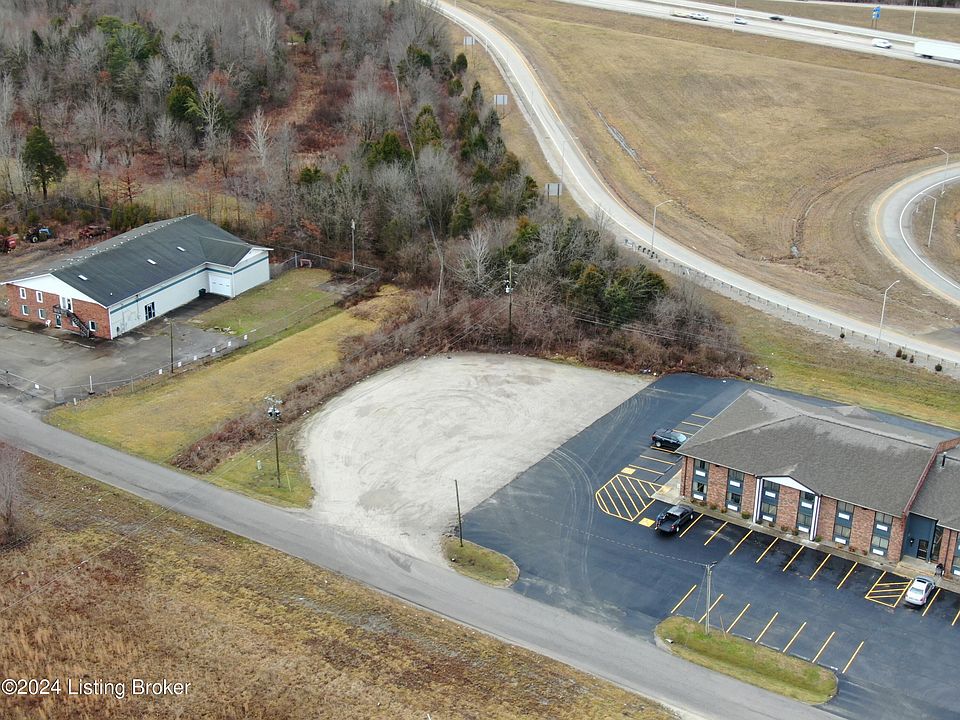 1st image of 210 Lakeview Dr