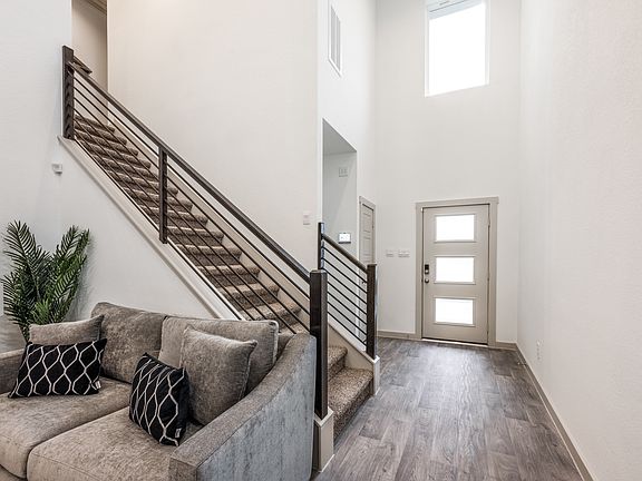 5th image of 12812 Harlesden Ln