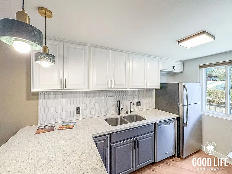 2349 Altisma Way #B — Photo 3