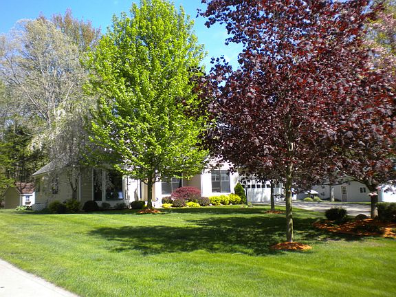 2nd image of 1938 Tall Oaks Dr E
