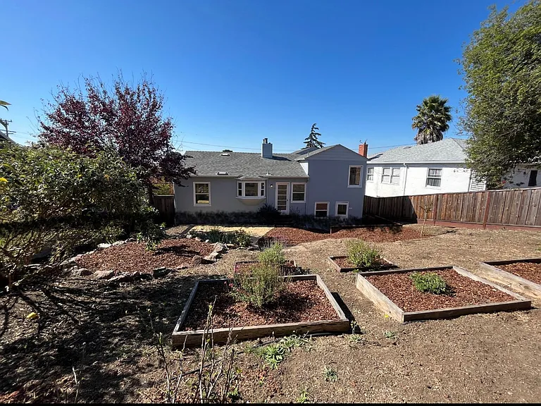 5685 Jordan Ave — Photo 30