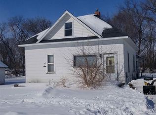 125 6th St SW, Oelwein, IA 50662