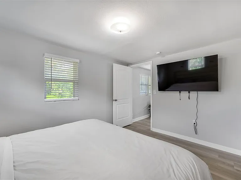 1601 Palm Way — Photo 25