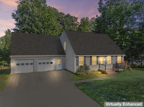 25 Munn Drive, Hermon, ME 04401