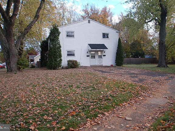 2nd image of 536 Kalmia St