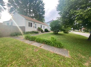 73 Cowing St, Depew, NY 14043