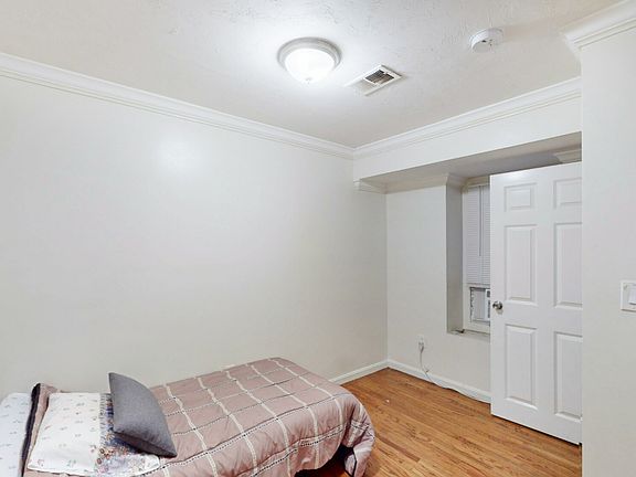 4th image of 712 Shawmut Ave APT 1R
