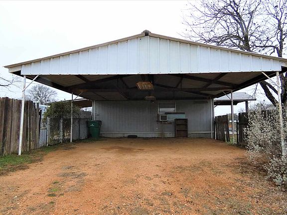4th image of 800 W Llano St