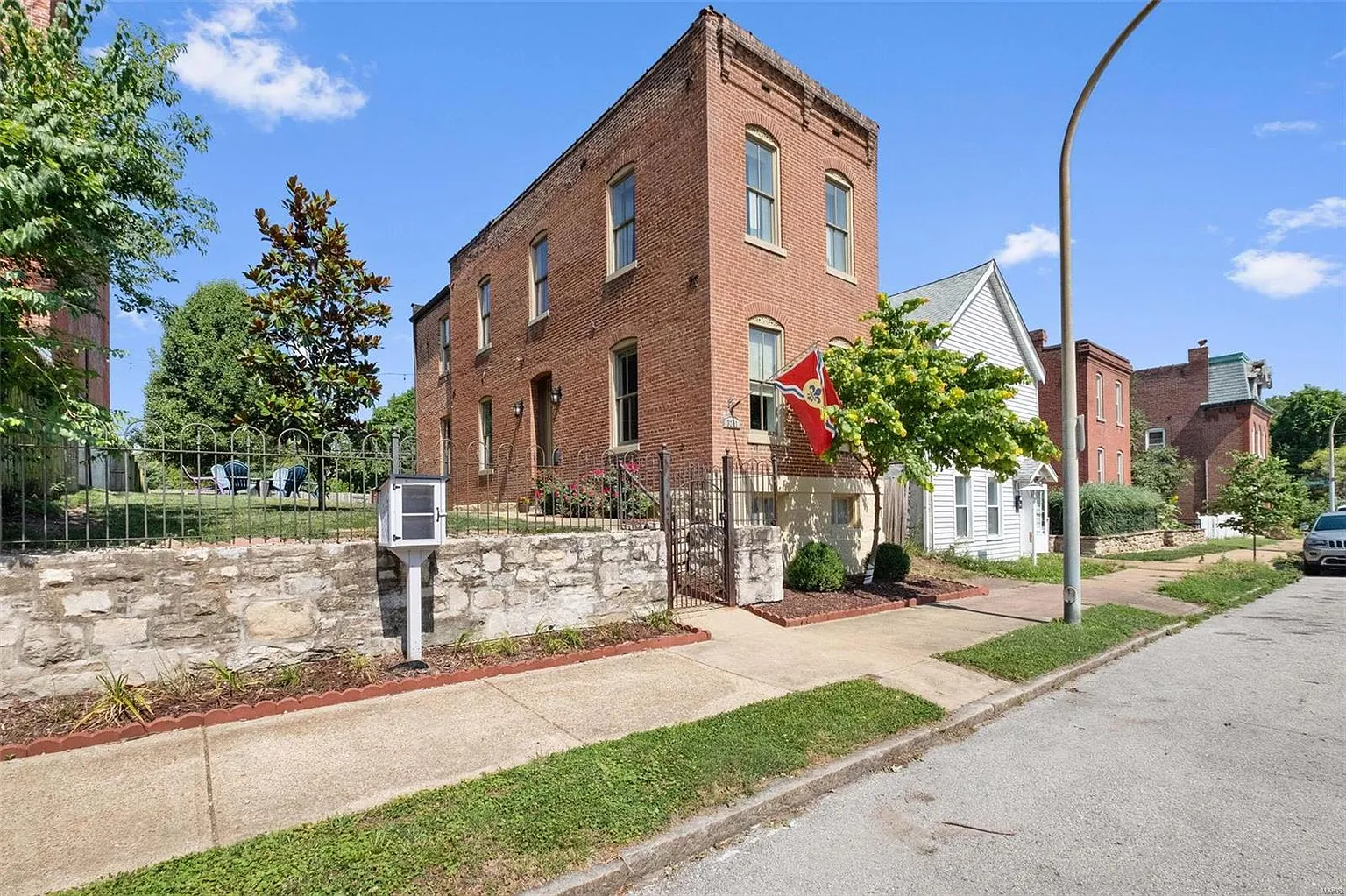 3241 Missouri Ave photo 1
