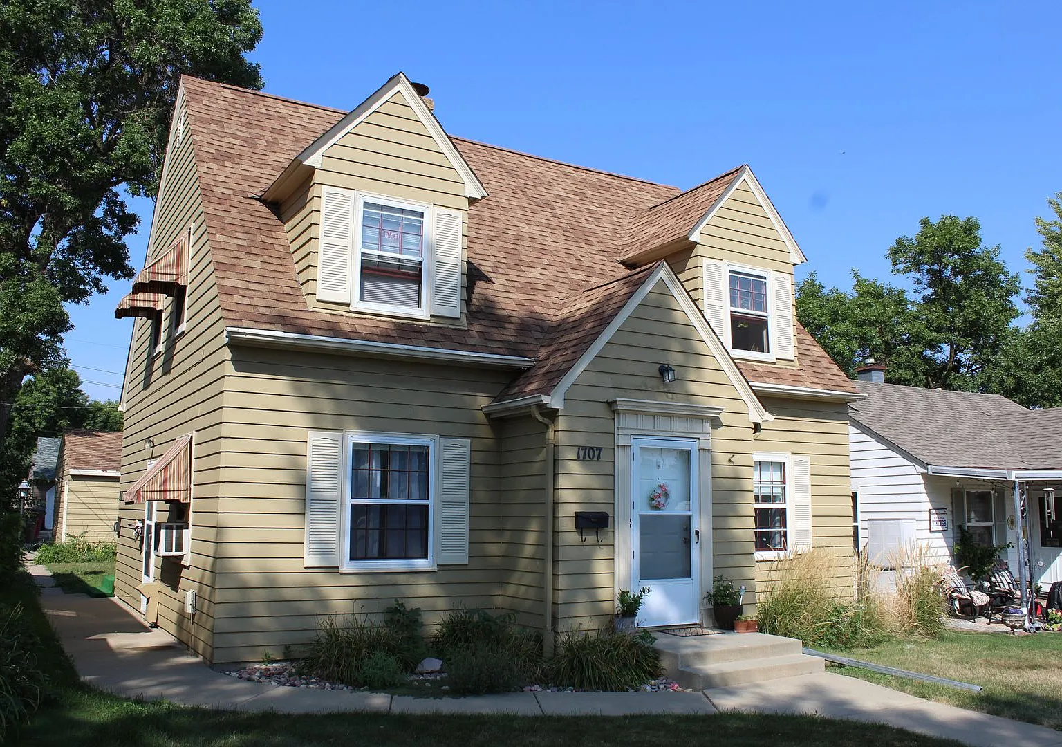 All utilities included in this 1-Bedroom, 1-Bath Garden-Level Apartment — Photo 2