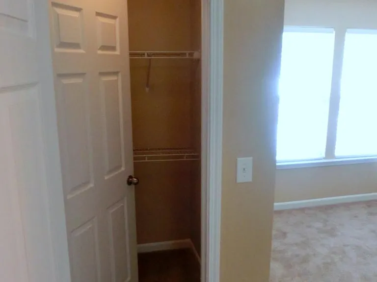 15713 Lakepoint Forest Dr — Photo 30