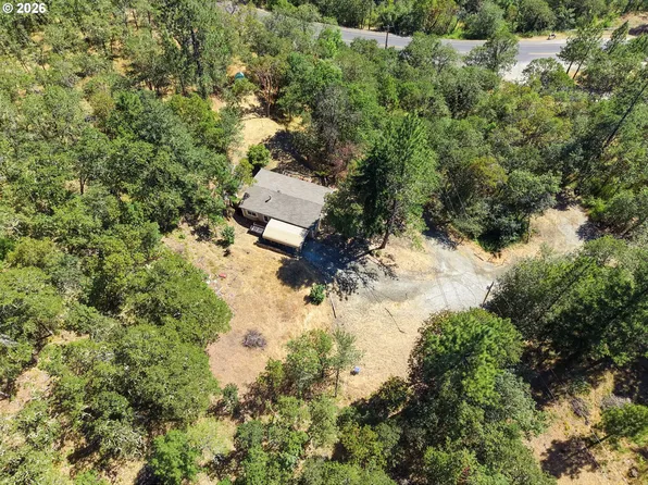 2263 Canyonville Riddle Rd, Riddle, OR 97469