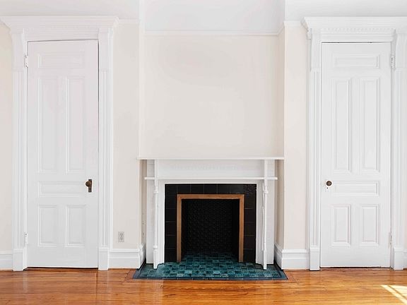5th image of 244 W 121st St #2