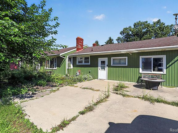 4th image of 10165 Talladay Rd