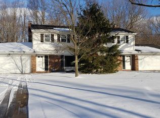 9619 Chamberlin Rd, Twinsburg, OH 44087