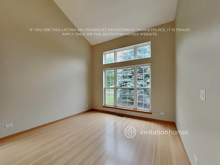 10880 Grand Canyon Ave — Photo 5