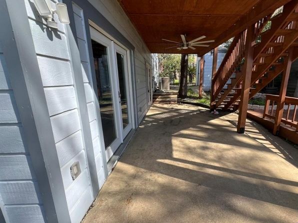 30 Harbour Ln, Coldspring, TX 77331