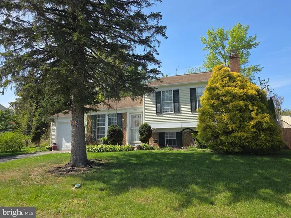 3911 Sandra Dr, York, PA 17402