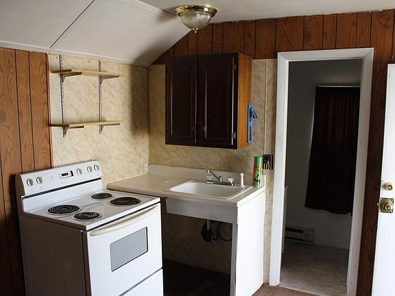 3rd image of 306 S Pine St APT C