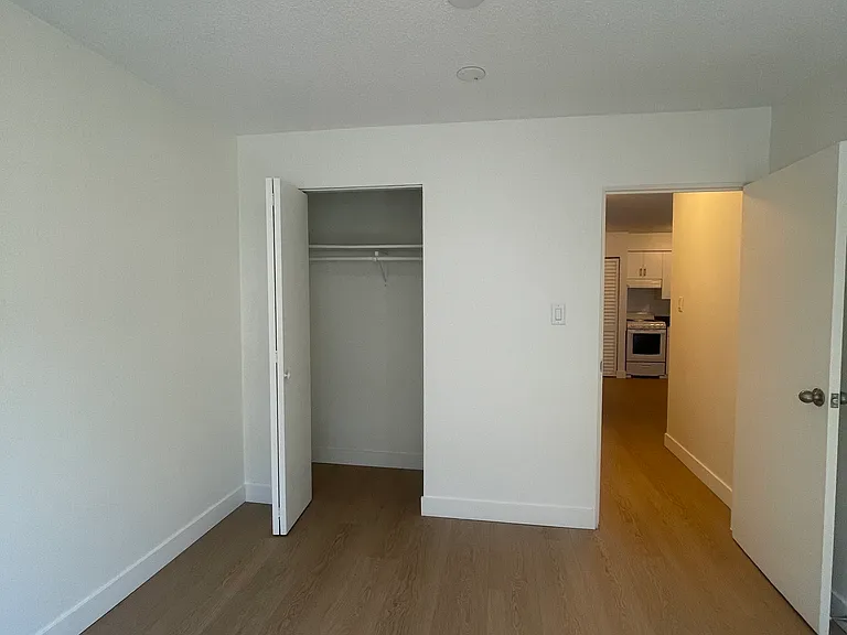 2228 Franklin St #208 — Photo 6