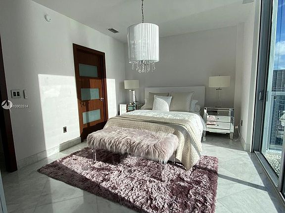 4th image of 1060 Brickell Ave APT 4503