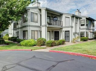 426 Ridgecrest Trl APT 222, Redding, CA 96003